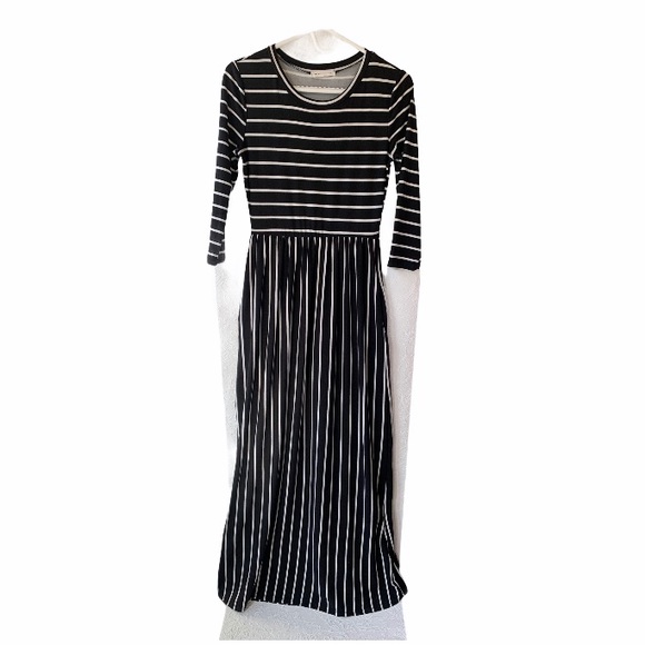 Long Maxi Dress - Picture 1 of 5